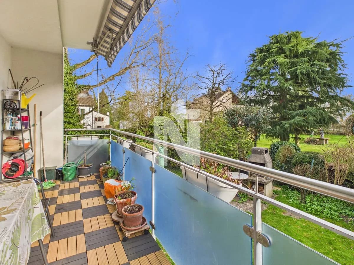 Familienfreundliche Gartenwohnung mit Balkon, eigenem Garten, Garagenbox und zusätzlichem Hobbyraum in bester Lage auf dem Bruderholz