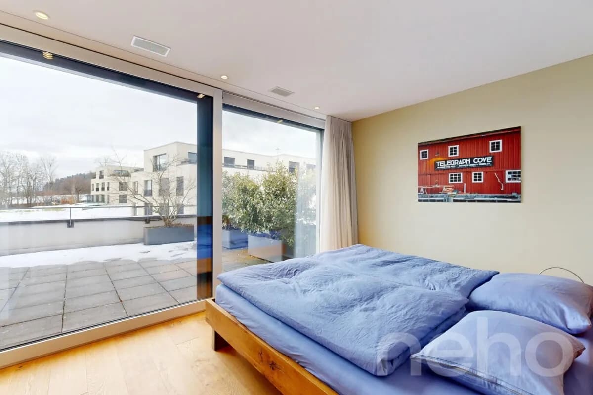 Modernes Einfamilien-Eckhaus mit sonnigem Garten