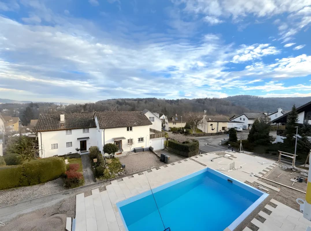 MEIN ZUHAUSE MIT POOL - FREISTEHENDES HAUS