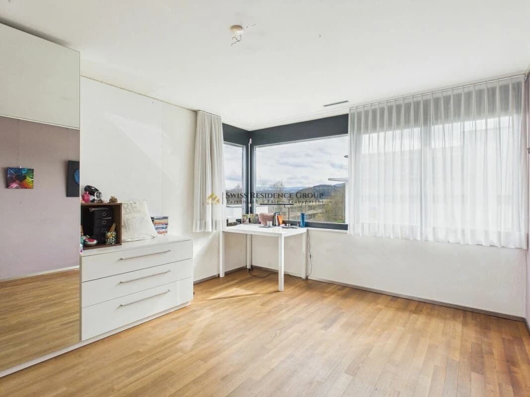 Modernes Einfamilienhaus mit Panorama in Adliswil