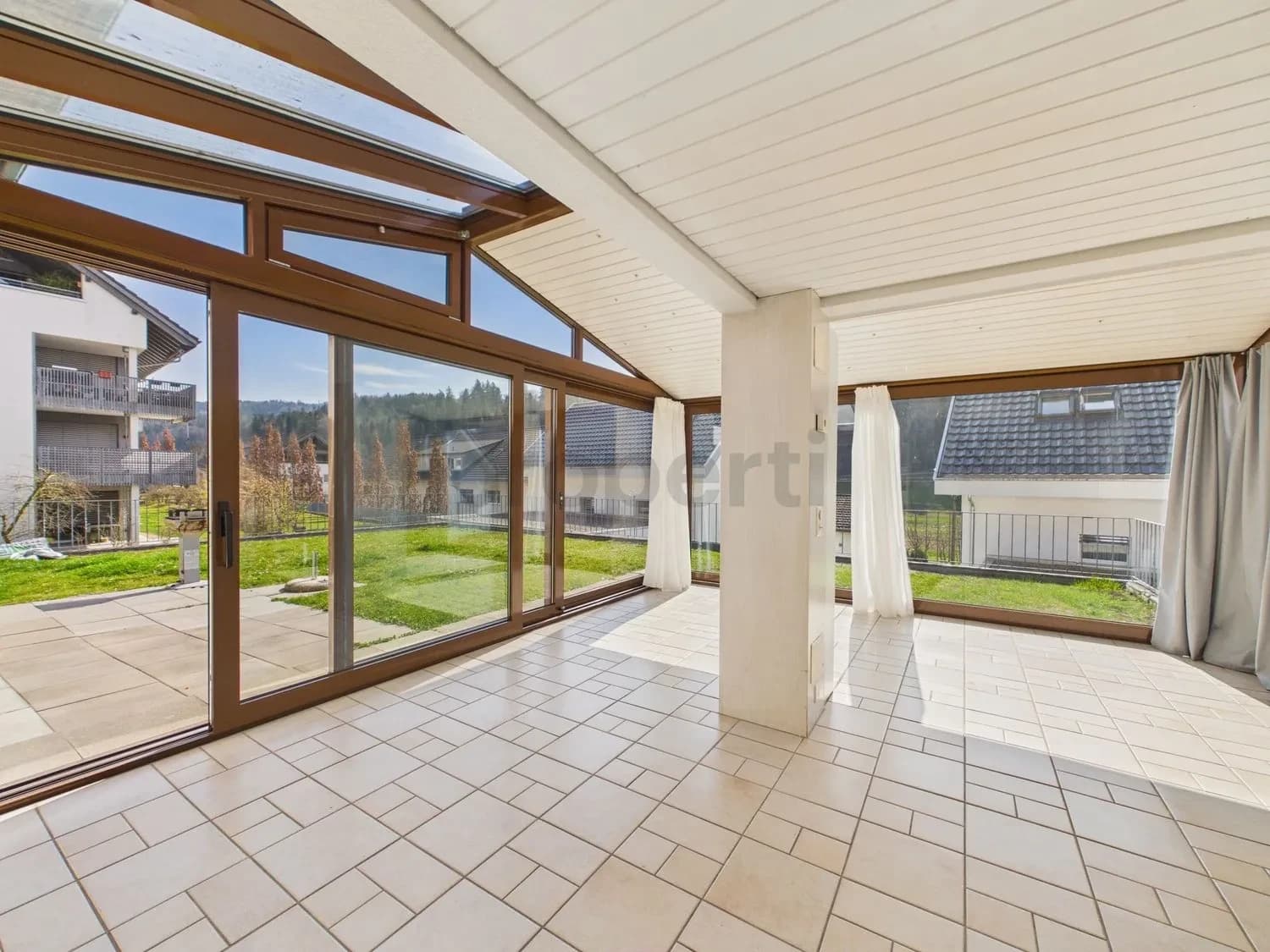 Wohnidylle mit Garten & Wintergarten 3.5-Zimmer-Wohnung