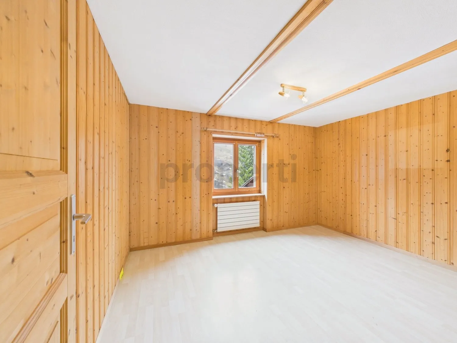 Charmante 2,5 Zimmer Wohnung im idyllischen Bergdorf Surin, Val Lumnezia