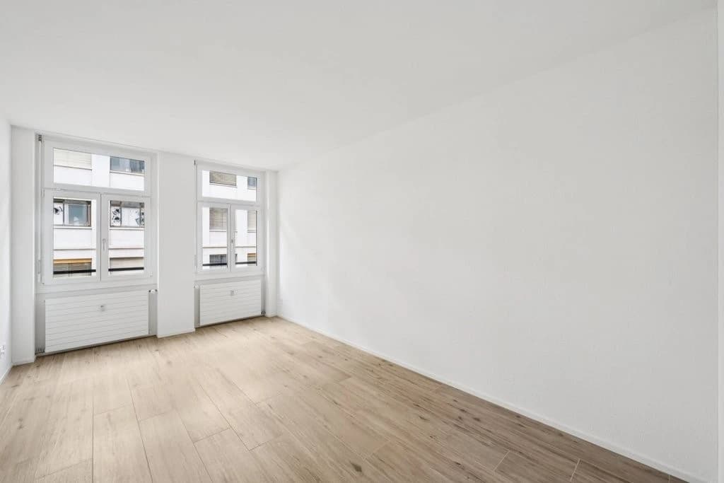 Grosse und moderne Wohnung an beliebter Lage