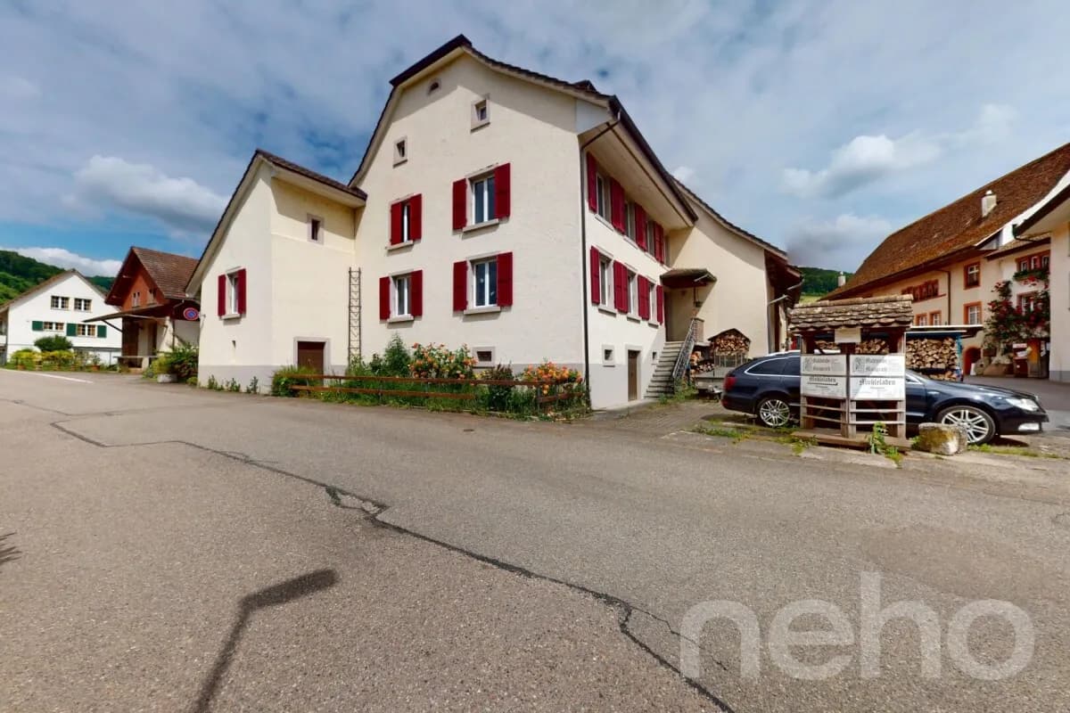 Grosszügiges Mehrgenerationenhaus mit viel Potenzial in Maisprach