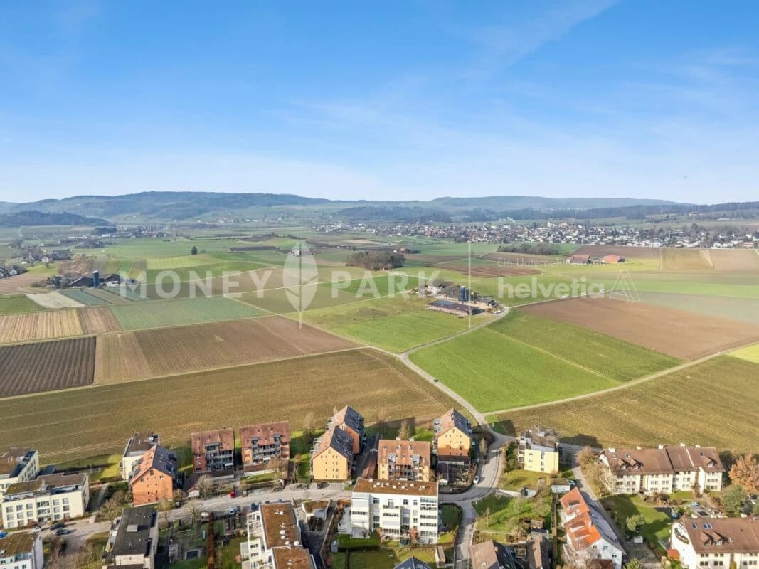 Charmante 2.5-Zimmer-Gartenwohnung mit riesigem Privatgarten