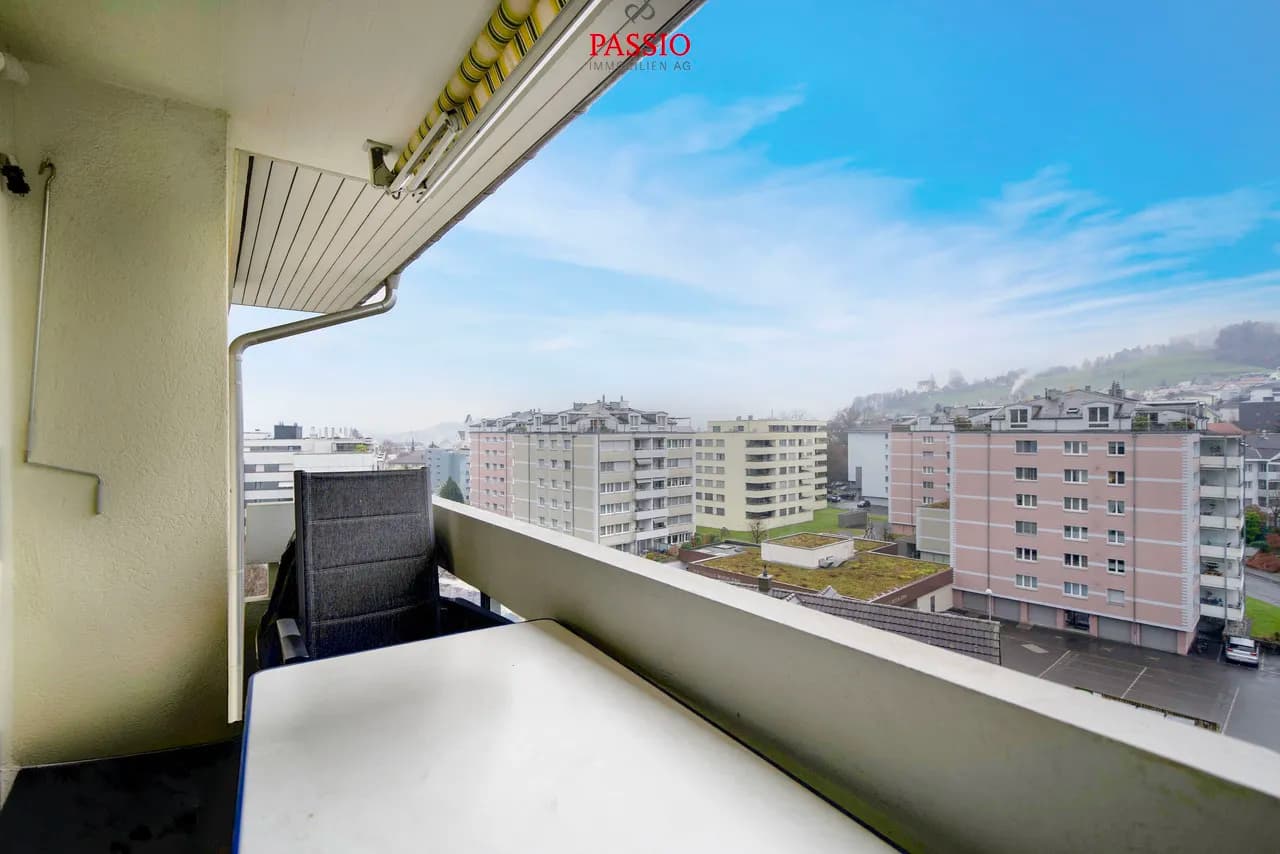 Grosszügige 4,5-Zimmer Wohnung an zentraler Lage