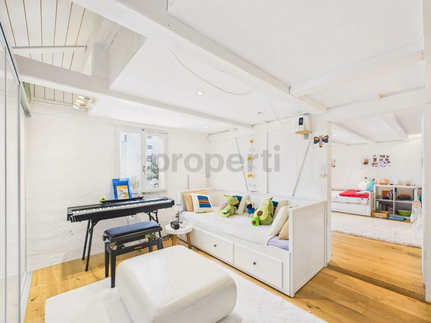 Neu renoviertes 5-Zimmer-Eckhaus mit Garten in Wetzikon