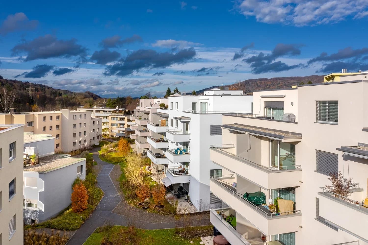 Grosszügige und moderne Wohnung sucht Sie!