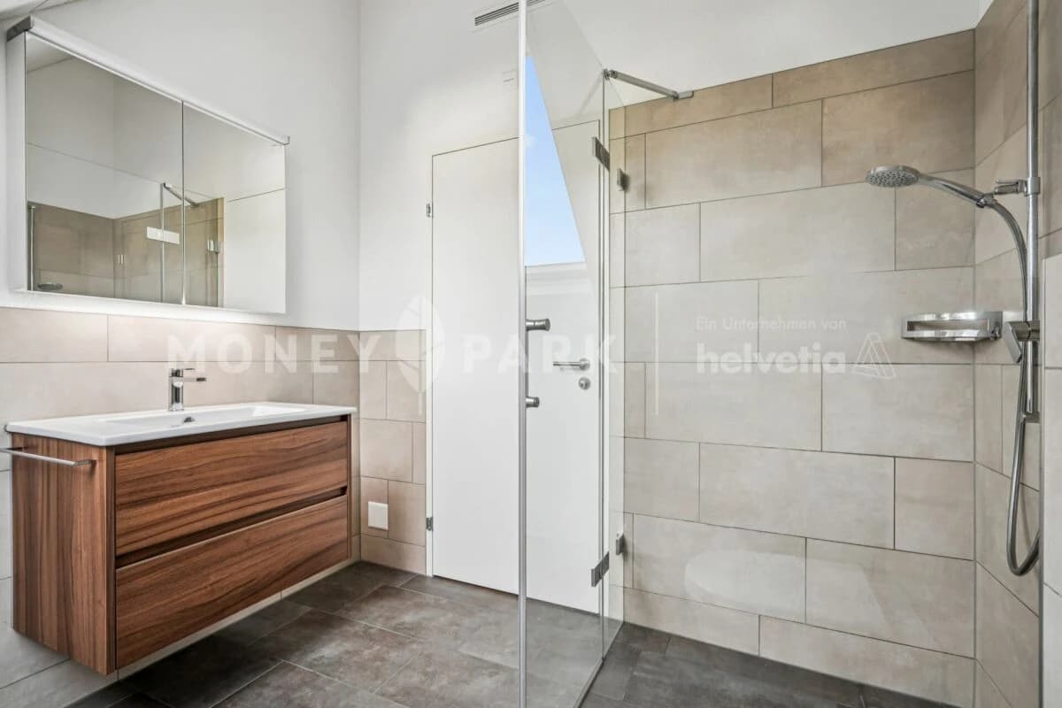 Wohnen über den Dächern von Bäretswil - moderne Maisonettewohnung mit traumhafter Weitsicht