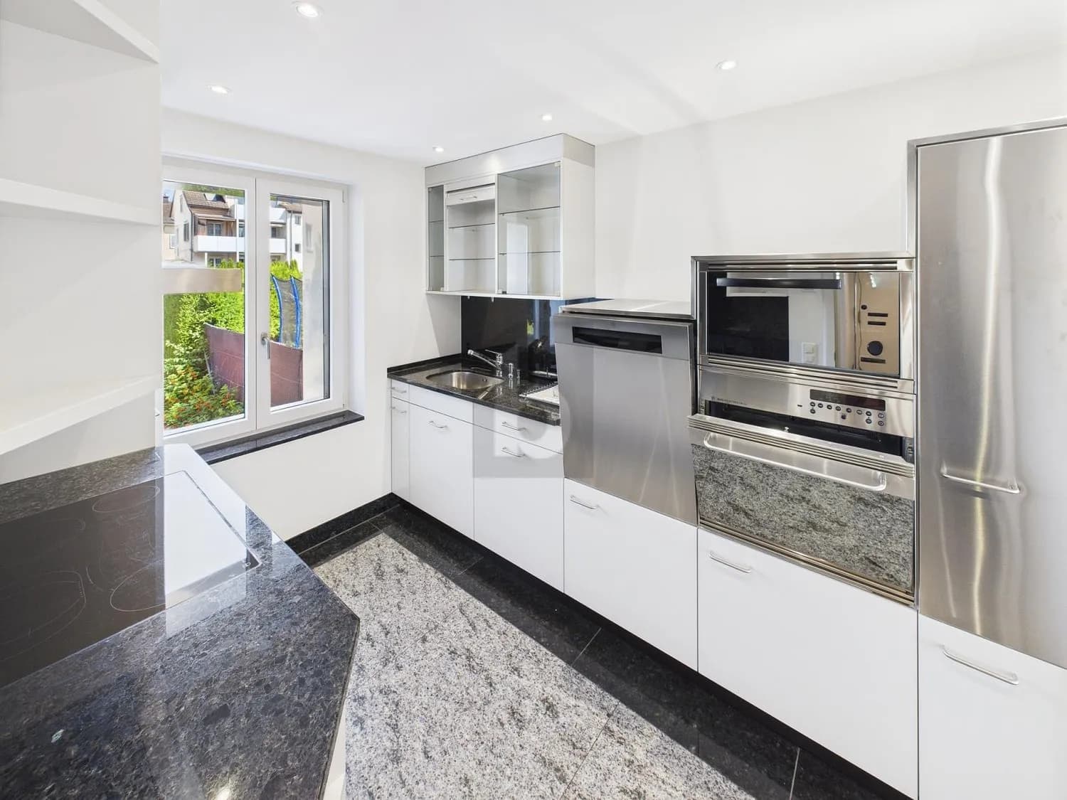 MODERNES DESIGN UND RAUM FÜR KREATIVITÄT