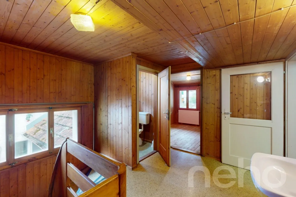 Haus mit Stall und 661 m² Grundstück in idyllischer Lage in Vättis SG