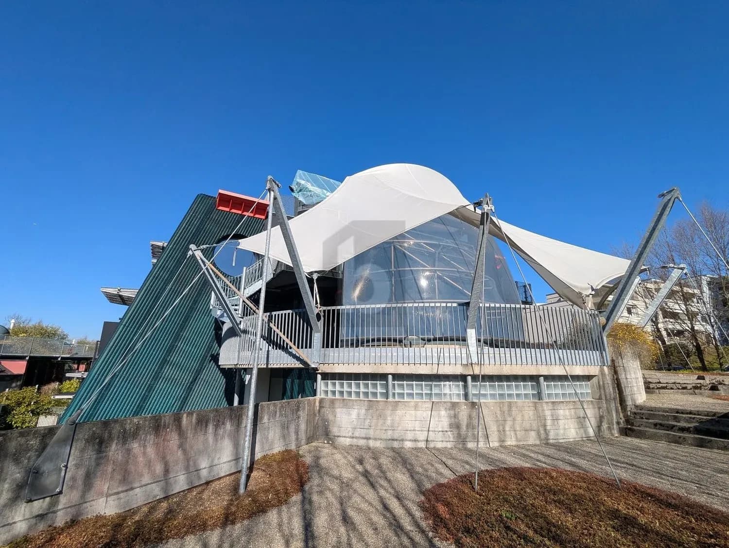 ARCHITEKTUR TRIFFT MODERNSTE BAU-TECHNIK