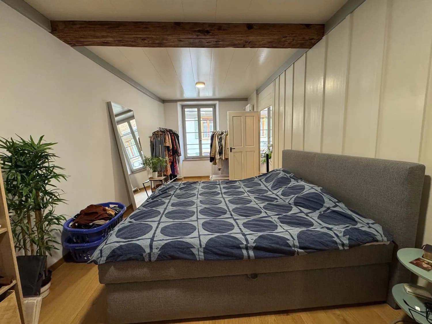 Charmante und frisch renovierte 2.5-Zimmer-Wohnung an sonniger und ruhiger Lage in Twann