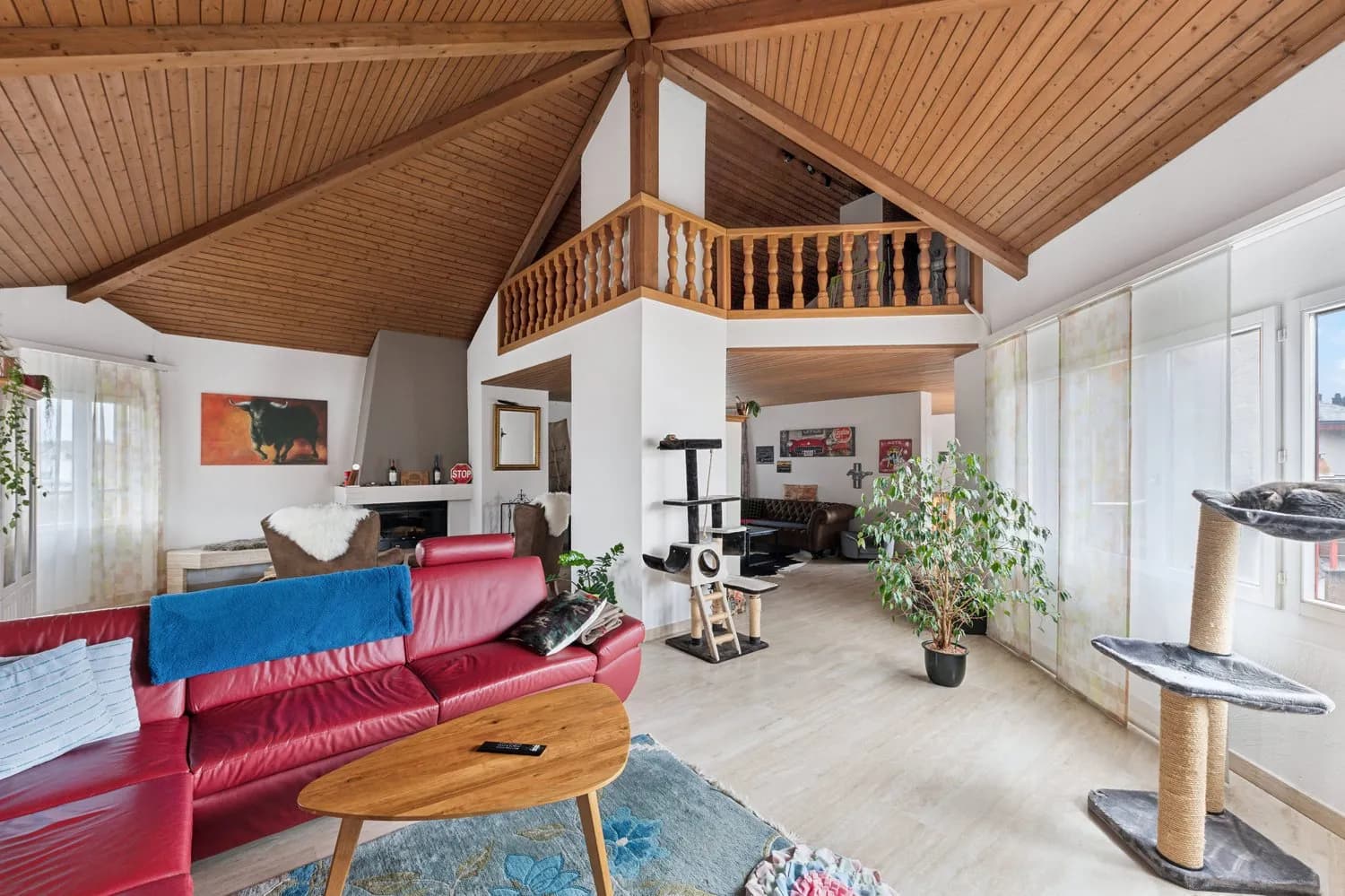 Den Sommer auf den Terrassen der hellen Attika- Maisonette in Henggart geniessen?