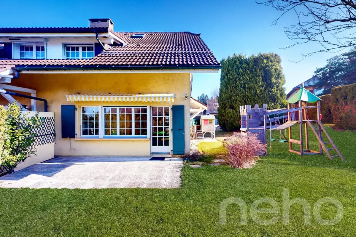 VILLA LUMINEUSE AU CALME, ENTRE NATURE ET PROXIMITÉ DE LAUSANNE