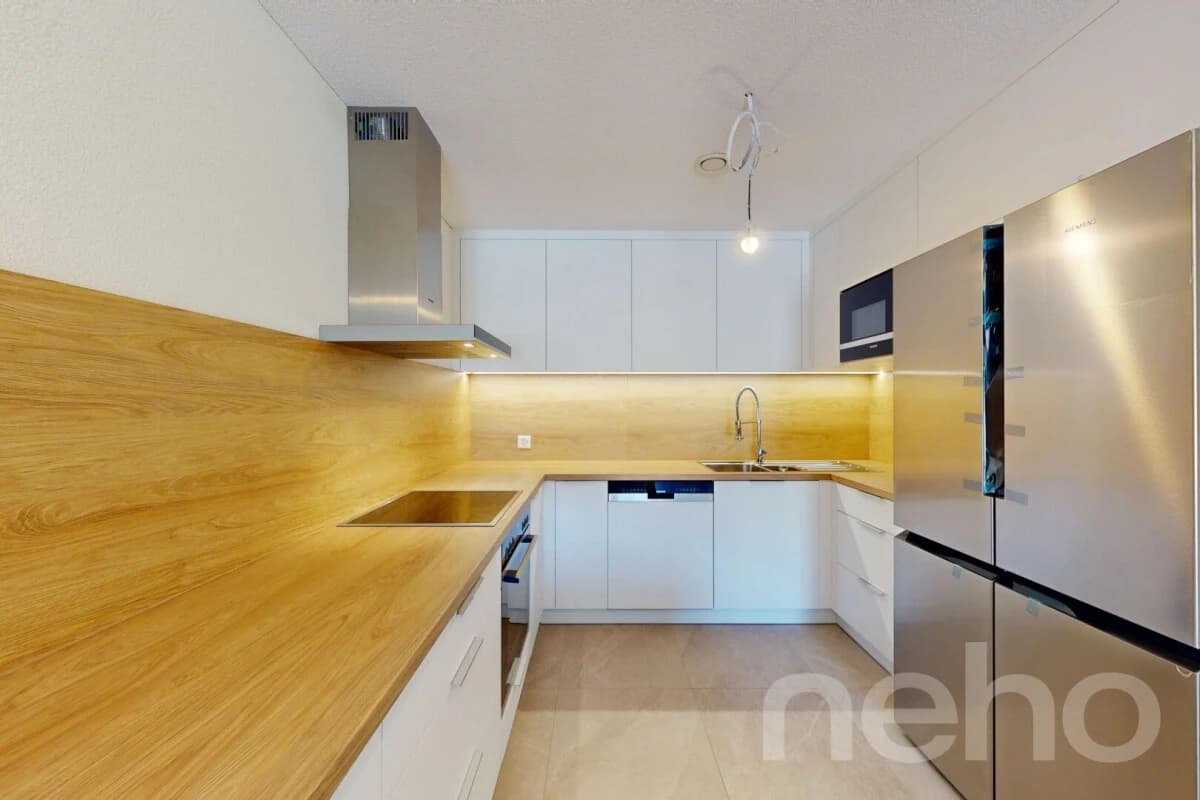 Ankommen und durchatmen: Neubau mit unverbaubarem Bergblick