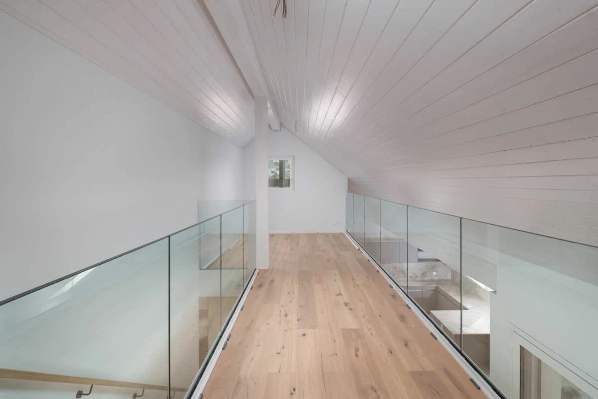 Maisonette-Dachwohnung mit Seesicht - Wohnen über den Dächern von Männedorf