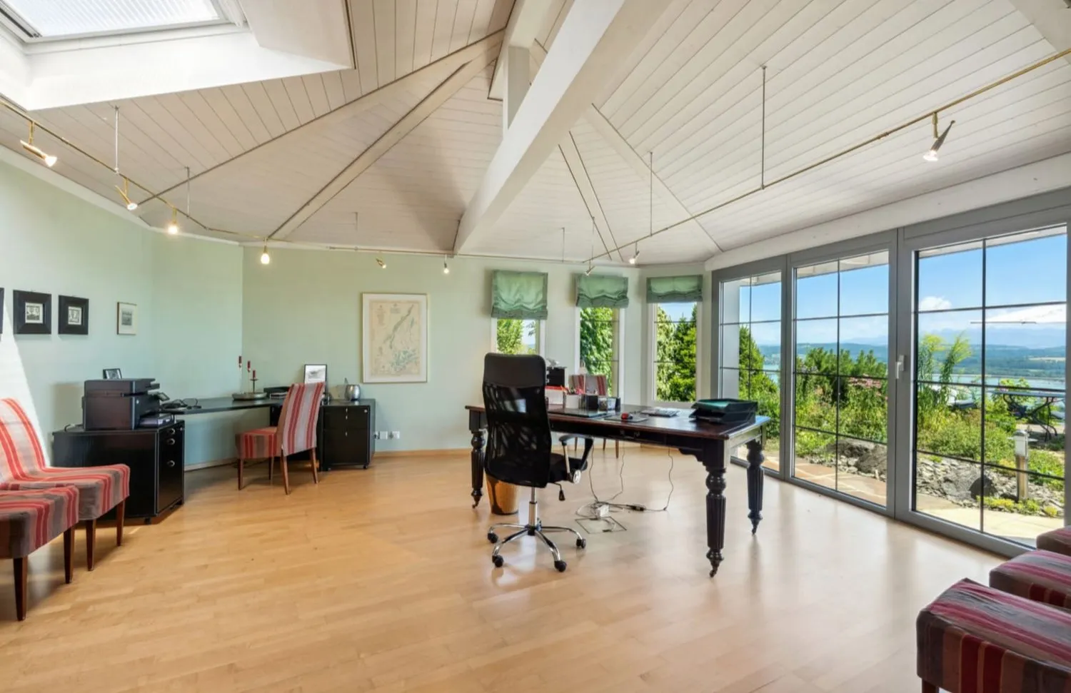 7.5-Zi.-Terrassenhaus mit Pool und Seesicht in Bellerive kaufen