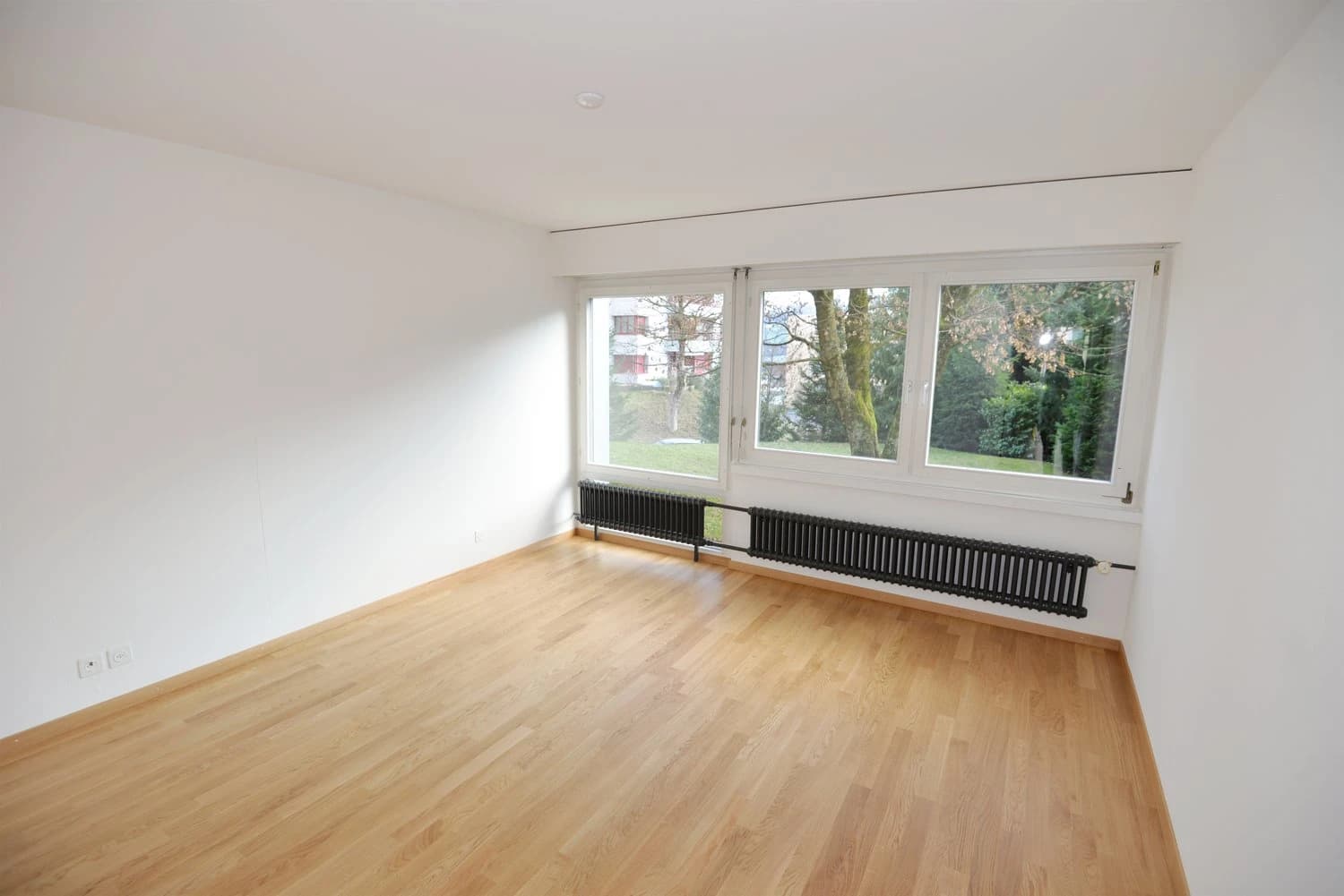 Ihr neues Zuhause mit grossen Gartensitzplatz