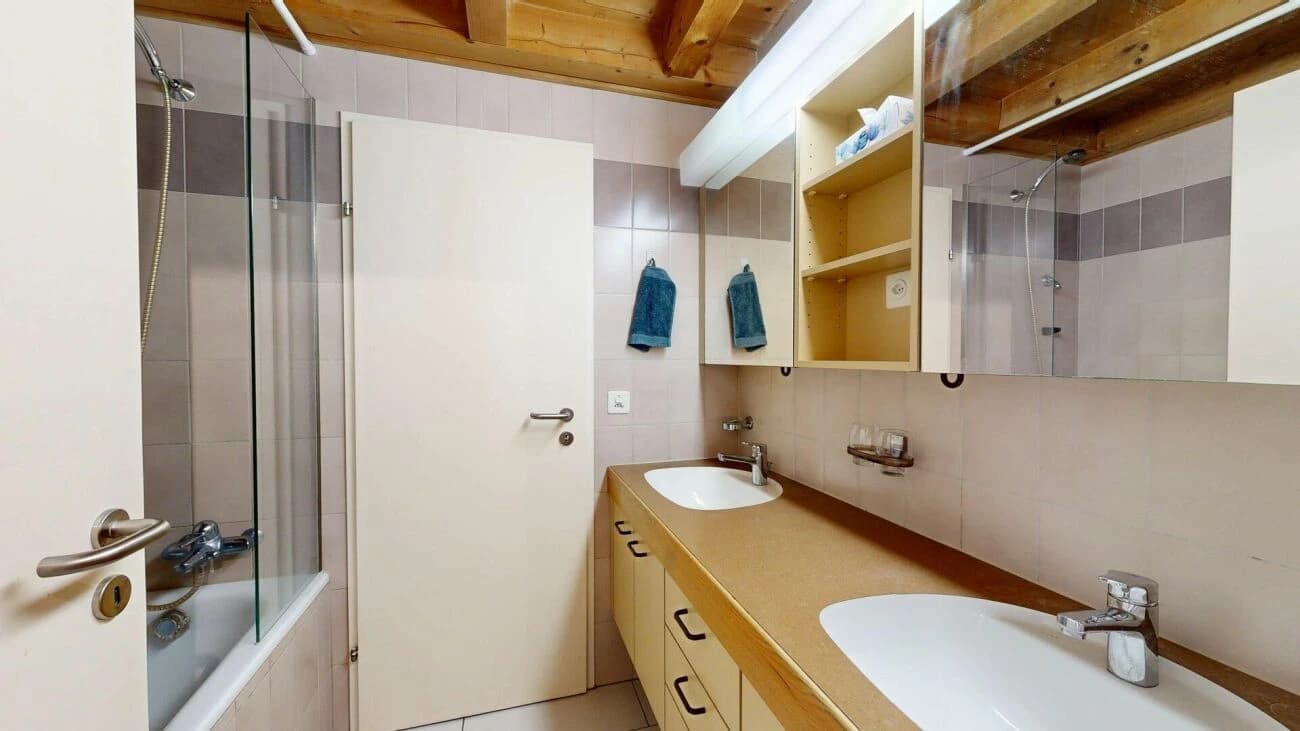 Gemütlicher Haupt- oder Ferienwohnsitz mit Galerie und Seesicht