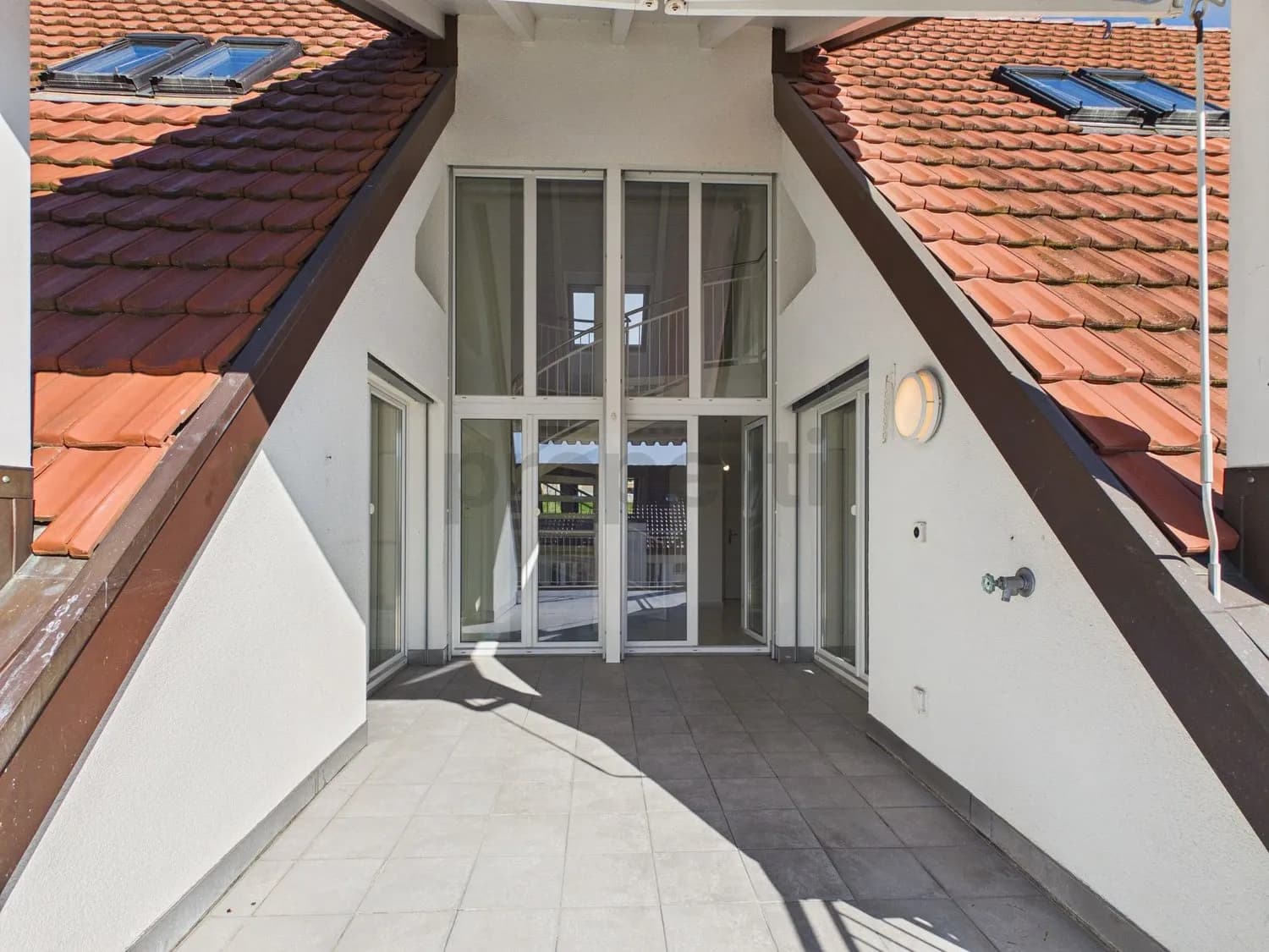 Modern 3.5-Zimmer-Wohnung mit Lift und Tiefgarage, Unterengstringen