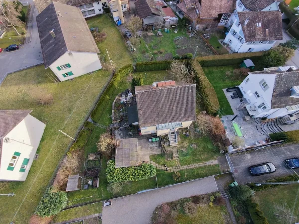 Grosszügiges Grundstück mit Baupotenzial in besster Wohnlage