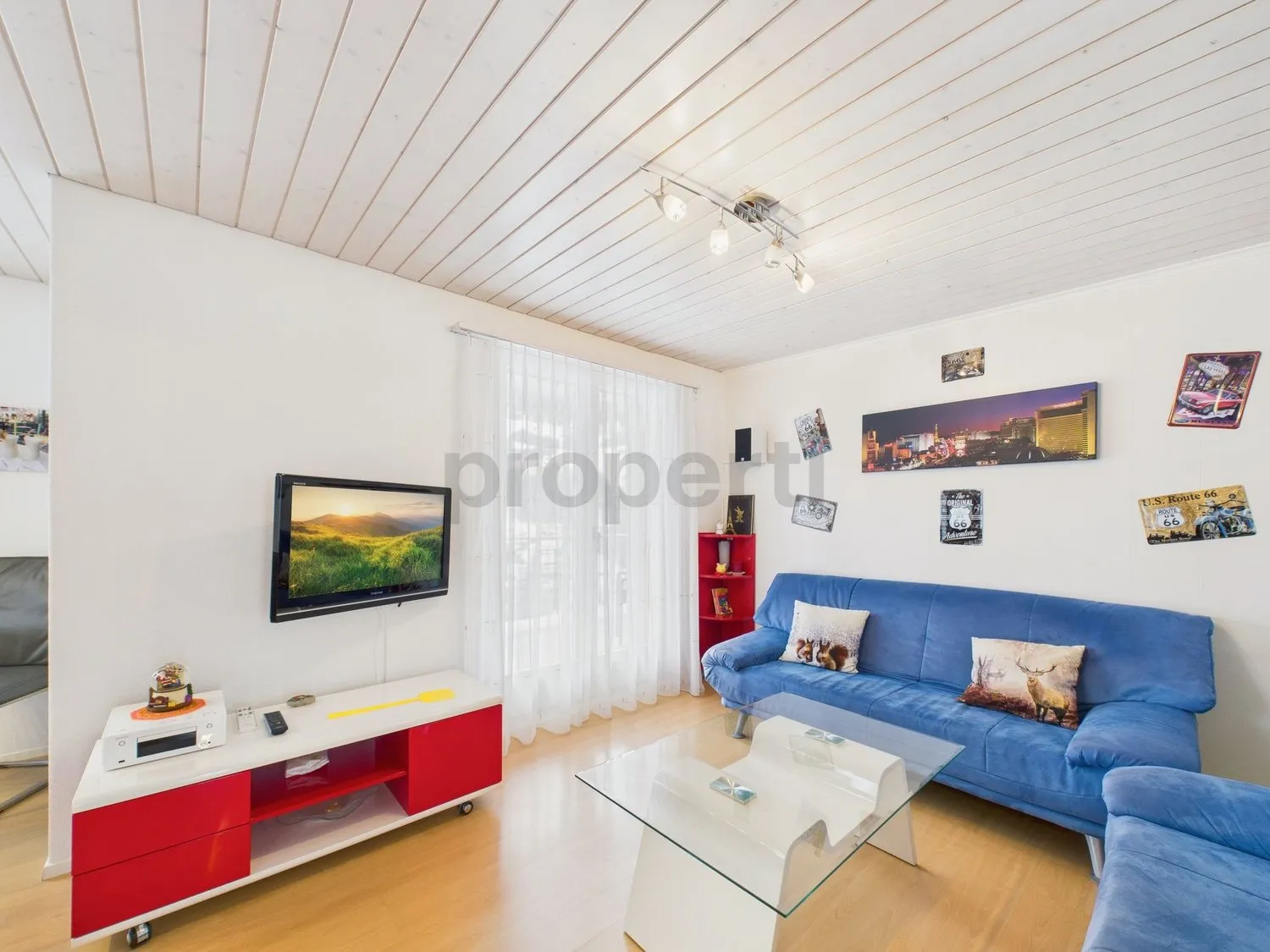 Geräumiges 7-Zimmer-Mehrfamilienhaus mit idealer Lage nahe Schule und Einkauf, Oberiberg