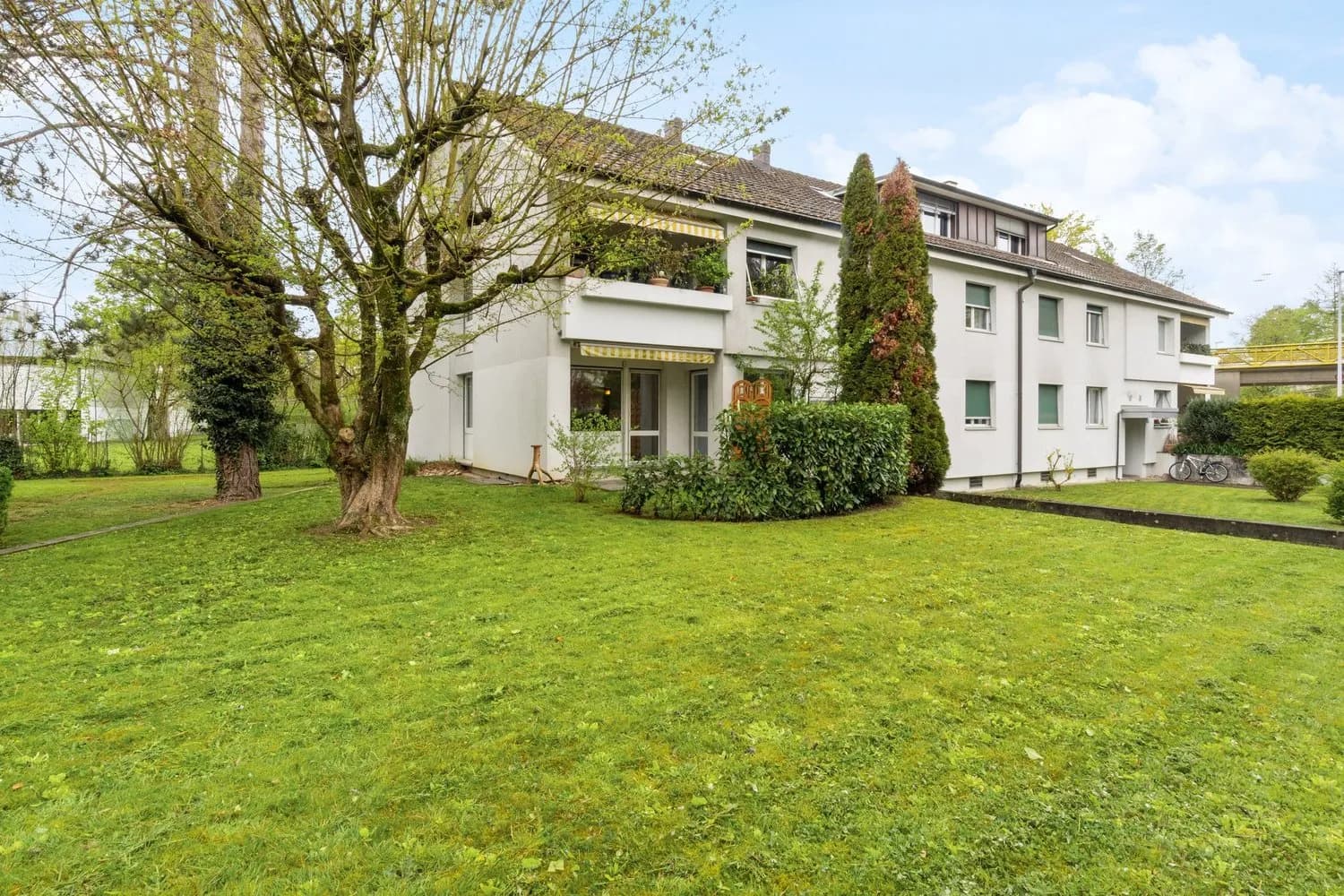 Freundliche helle Wohnung in Riehen