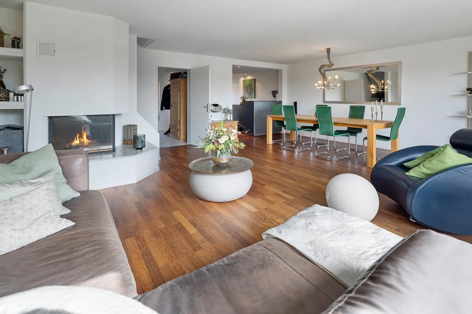 Laufend sanierter Wohntraum mit viel Platz und Weitsicht