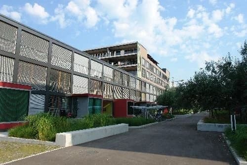 grosszügige 6.5 Zimmer-Wohnung auf zwei Stockwerken