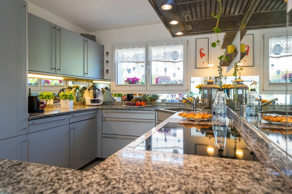 Traumhaft schöne & renovierte Doppelhaushälfte am Waldrand bei Schönbühl zu verkaufen