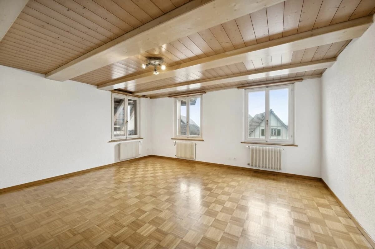 Bauernhaus mit Wohnraum, Ökonomieteil und Entwicklungspotenzial