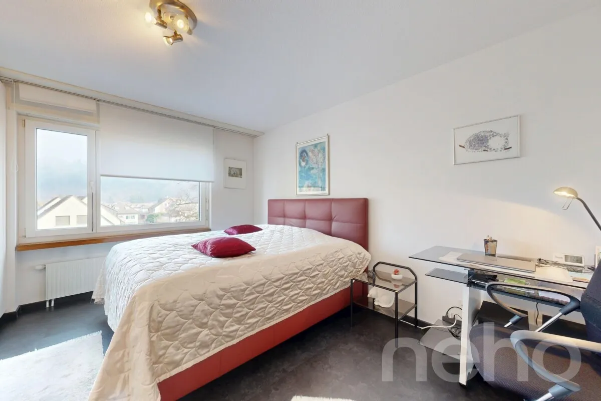 Helle 3.5 Zimmer-Wohnung mit Balkon und Garage in Schönenwerd