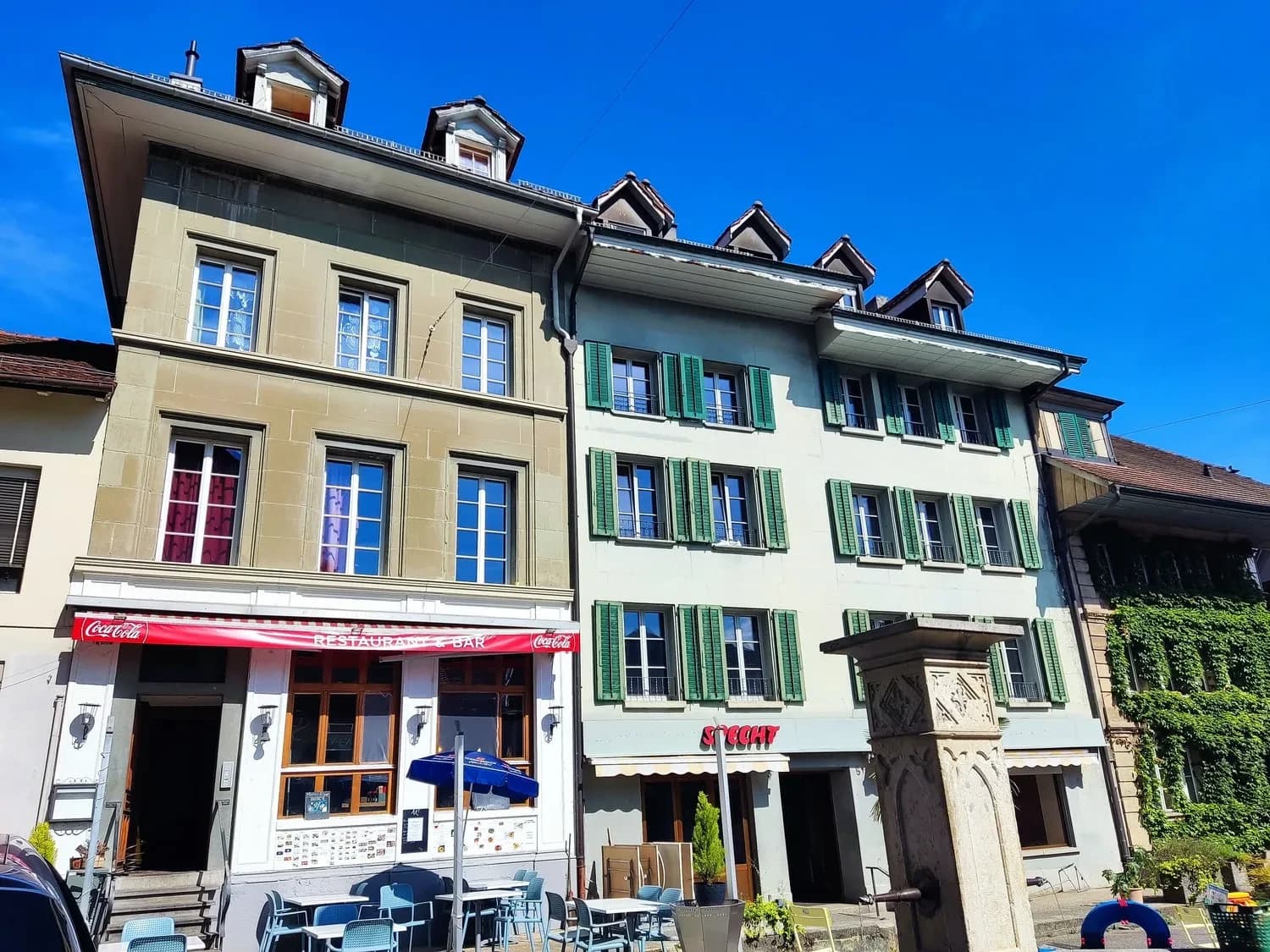 Elegante 2.5-Zimmer-Wohnung mit Aufzug und Parkplatz, Burgdorf