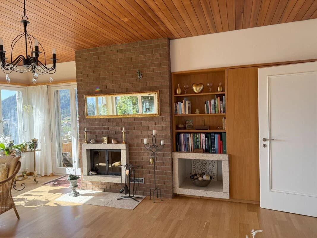 unverbaubarer Weitblick über den Thunersee und die umliegenden Bergketten