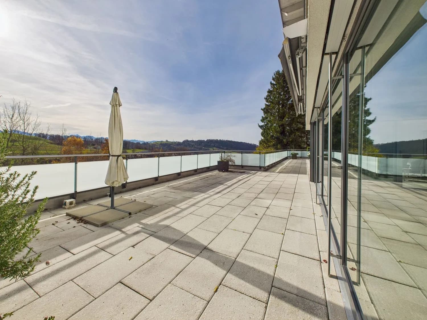 Einzigartige Wohnung in Wald ZH mit 5.5 Zimmern und atemberaubender Aussicht