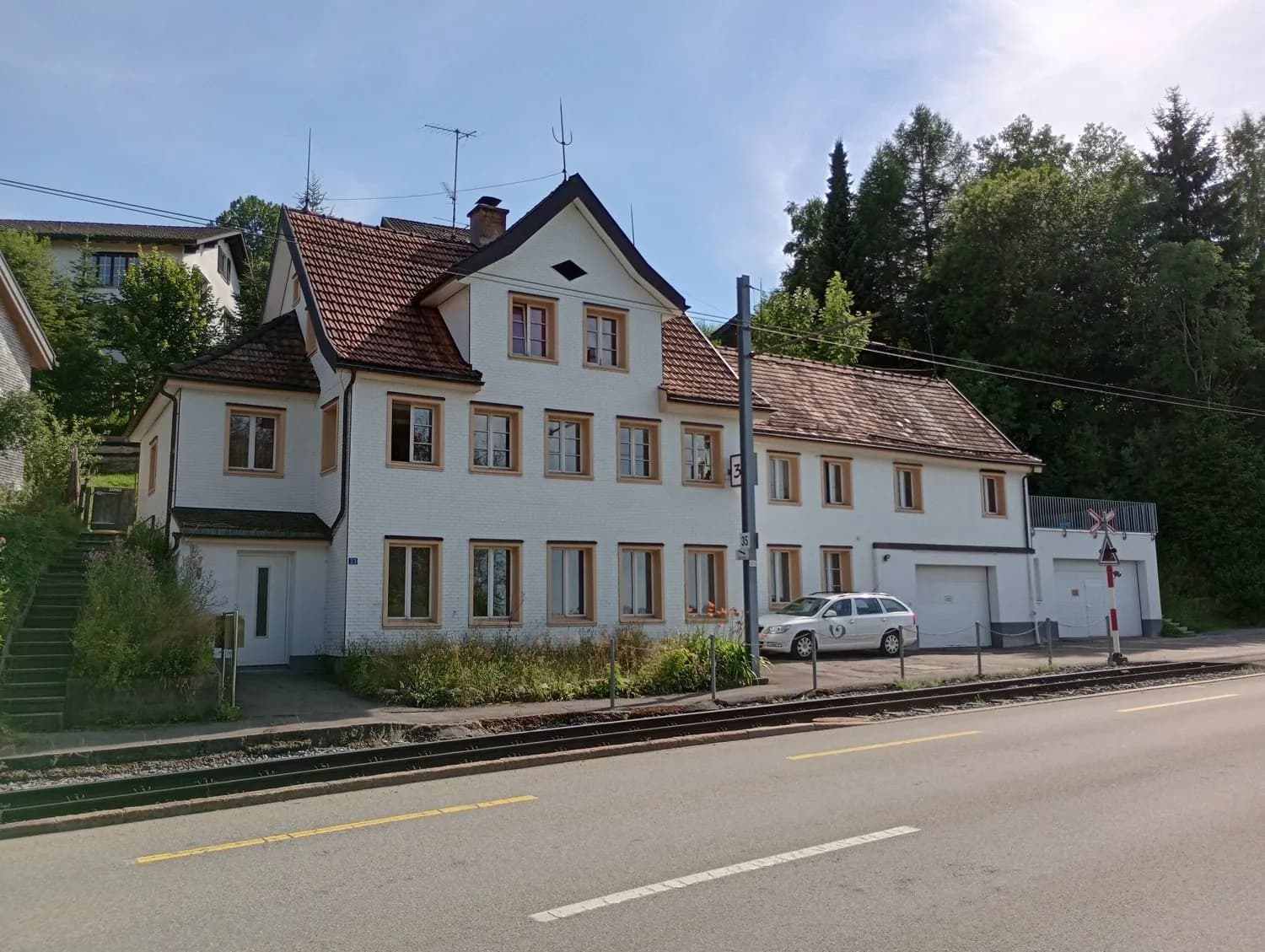 Attraktives Wohnhaus in begehrter Trogener Lage  Ihre solide Investitionsmöglichkeit