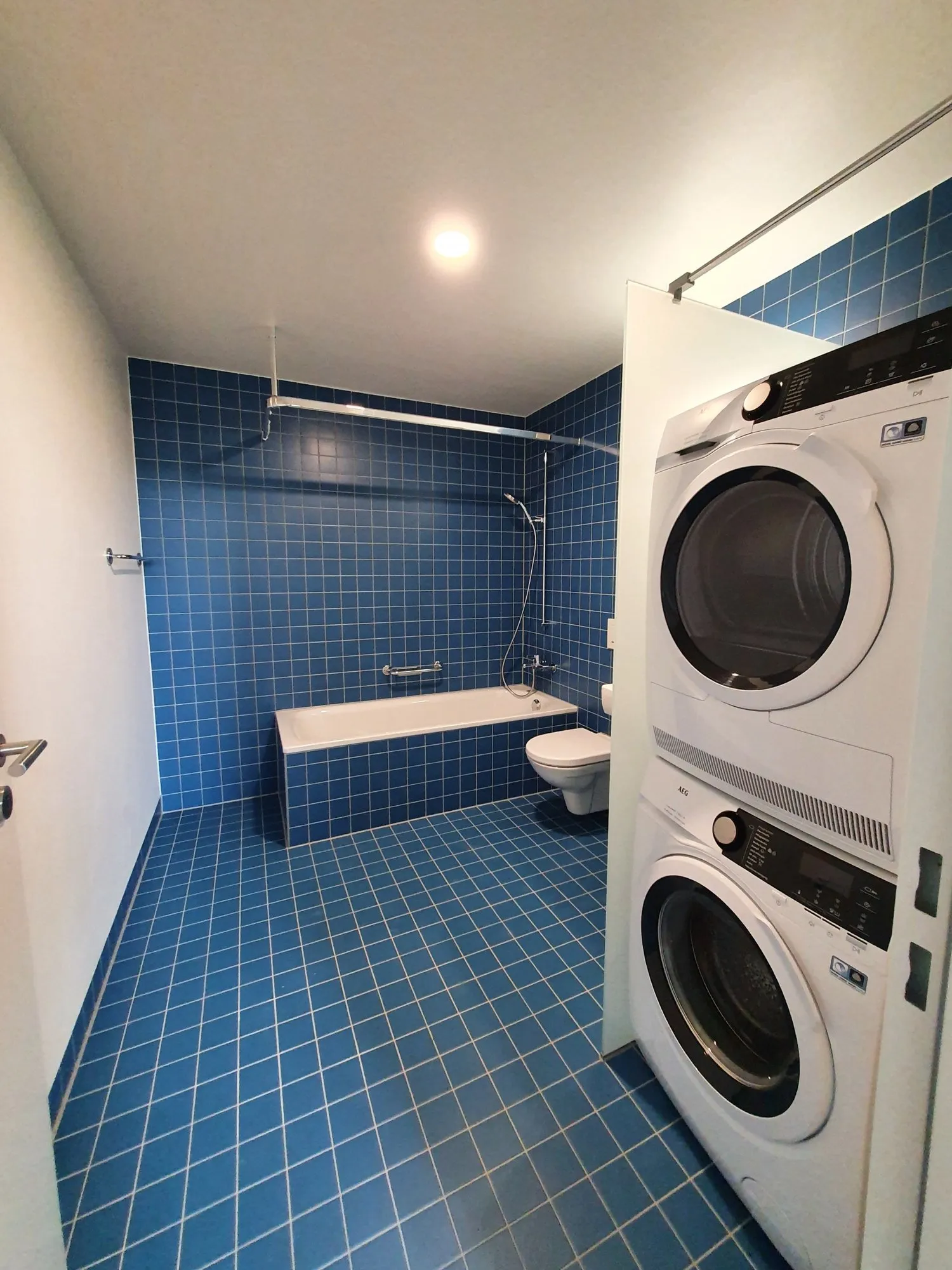 - Erste Monatsmiete Gratis - Modernes Wohnen in einer Atelierwohnung