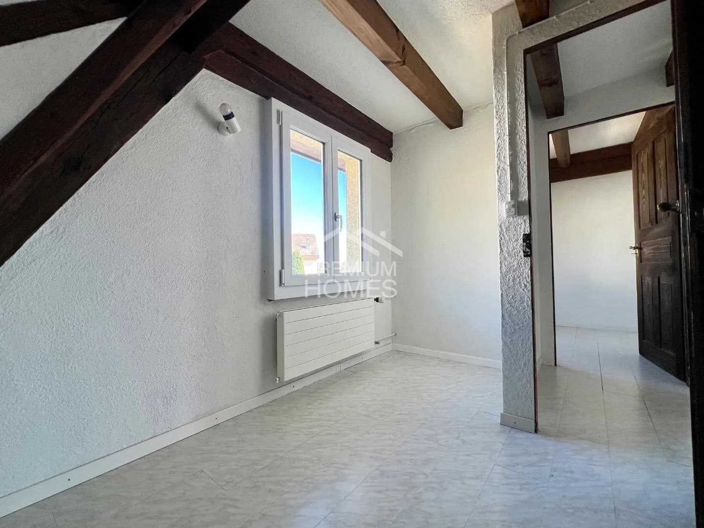 Rarität mit Weitsicht: MFH mit Baulandreserve und Bergblick