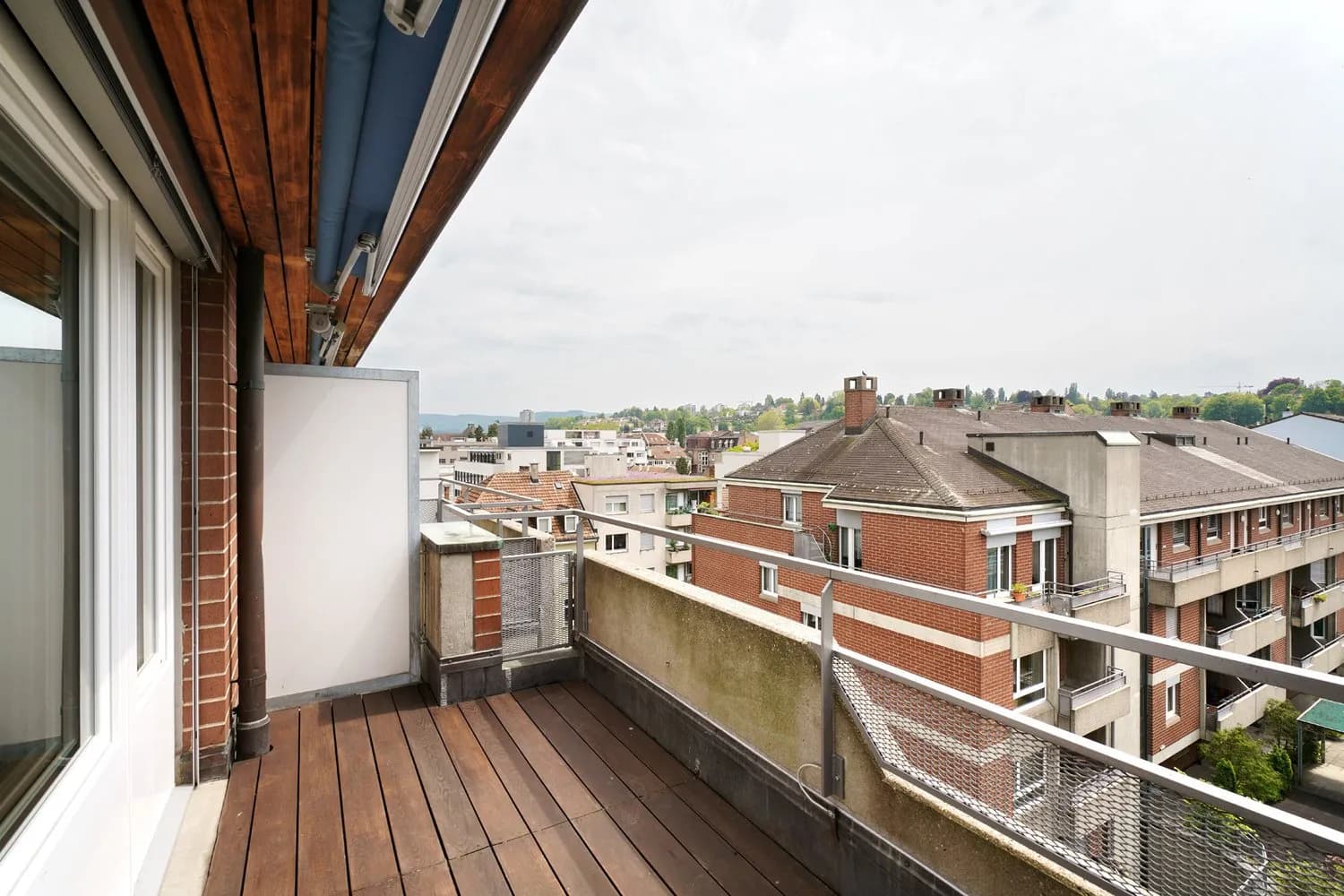 Singlewohnung mit Galerie und Cheminée - Nähe SBB