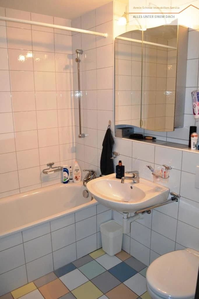 Top 6 1/2-Zimmerwohnung mit 2 Einstellhallenplätzen