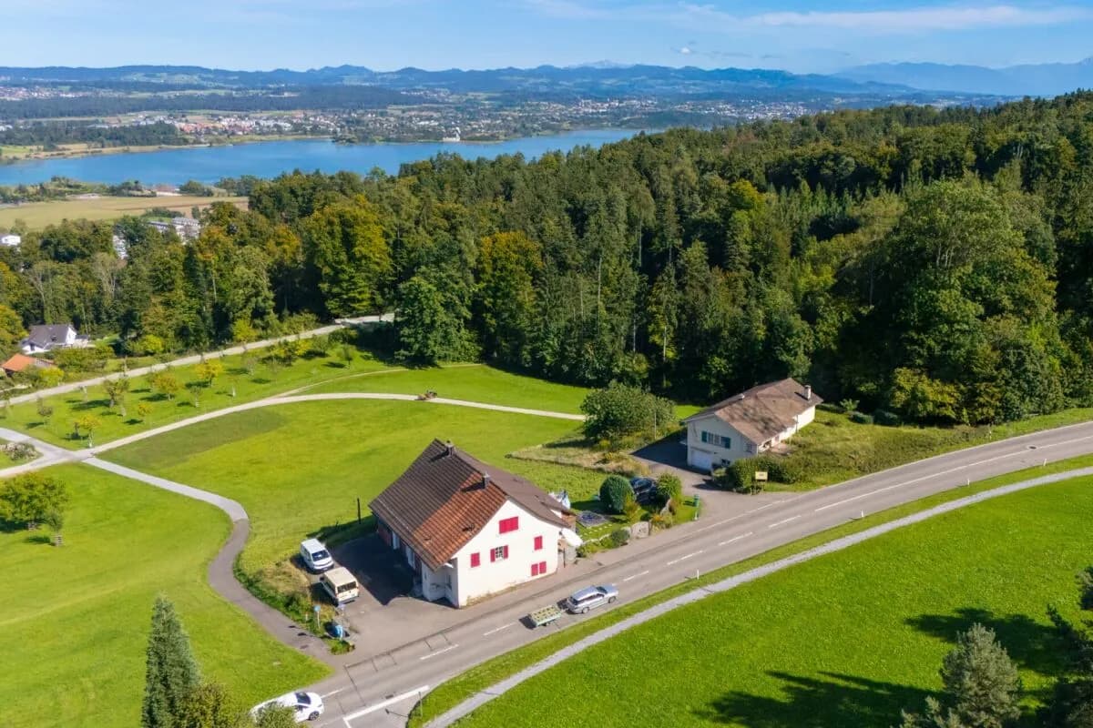 Freistehendes 4-Z' EFH mit grosser Werkstatt & Hobbyraum