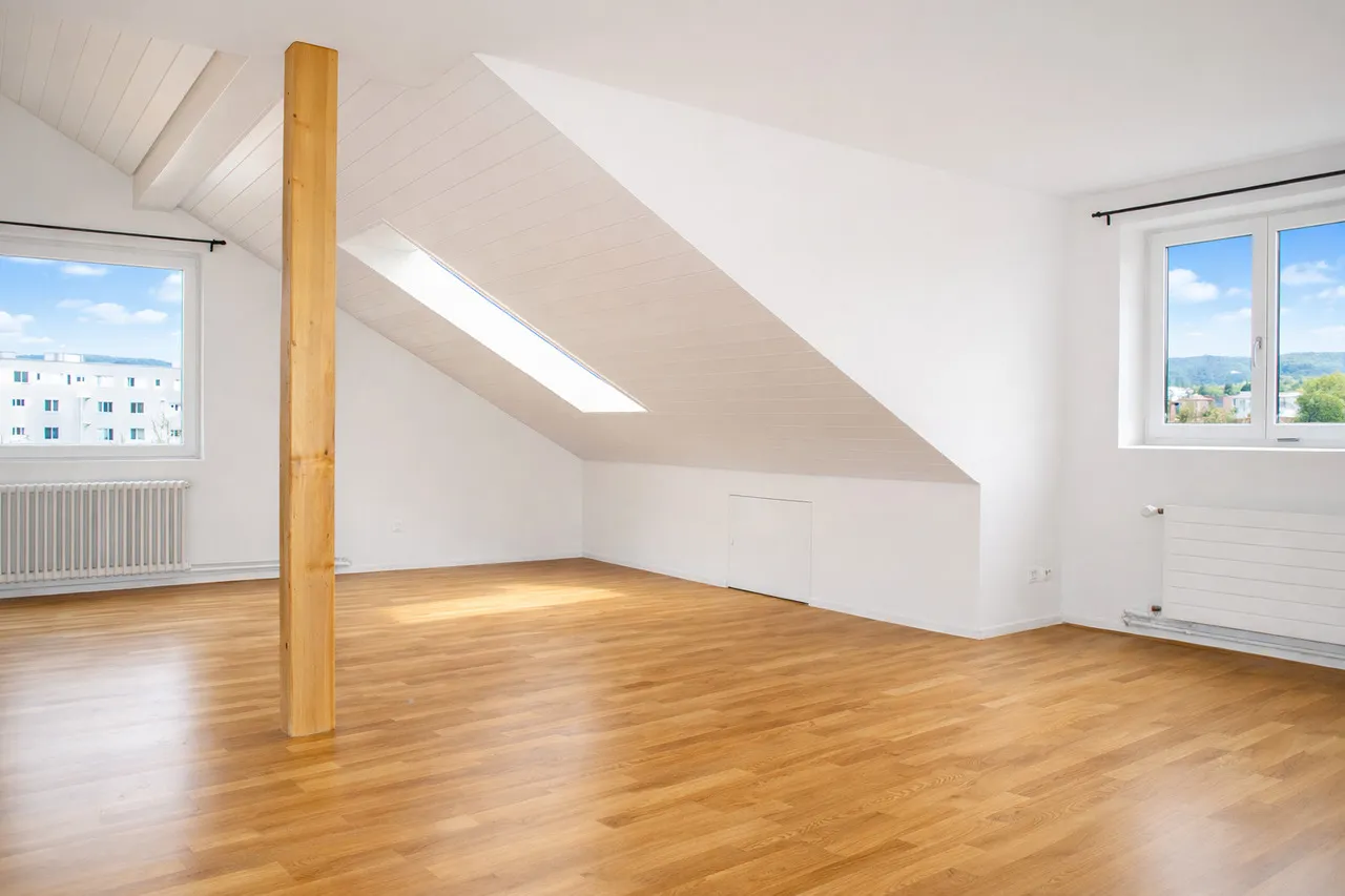 4.5 Zimmer Wohnung DG - städtische Wohnlage