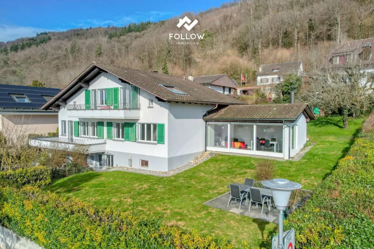 Wohnen mit Weitblick, Zweifamilienhaus an bester Hanglage