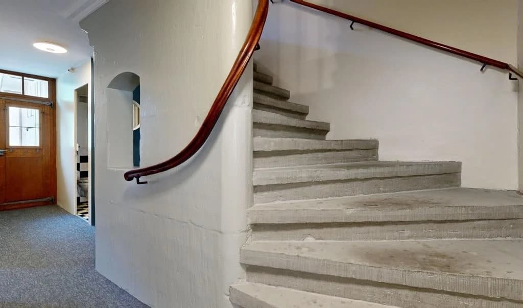 Gschichtsträchtigi Muure mit modernem Inneläbe ir Burgdorfer Autstadt