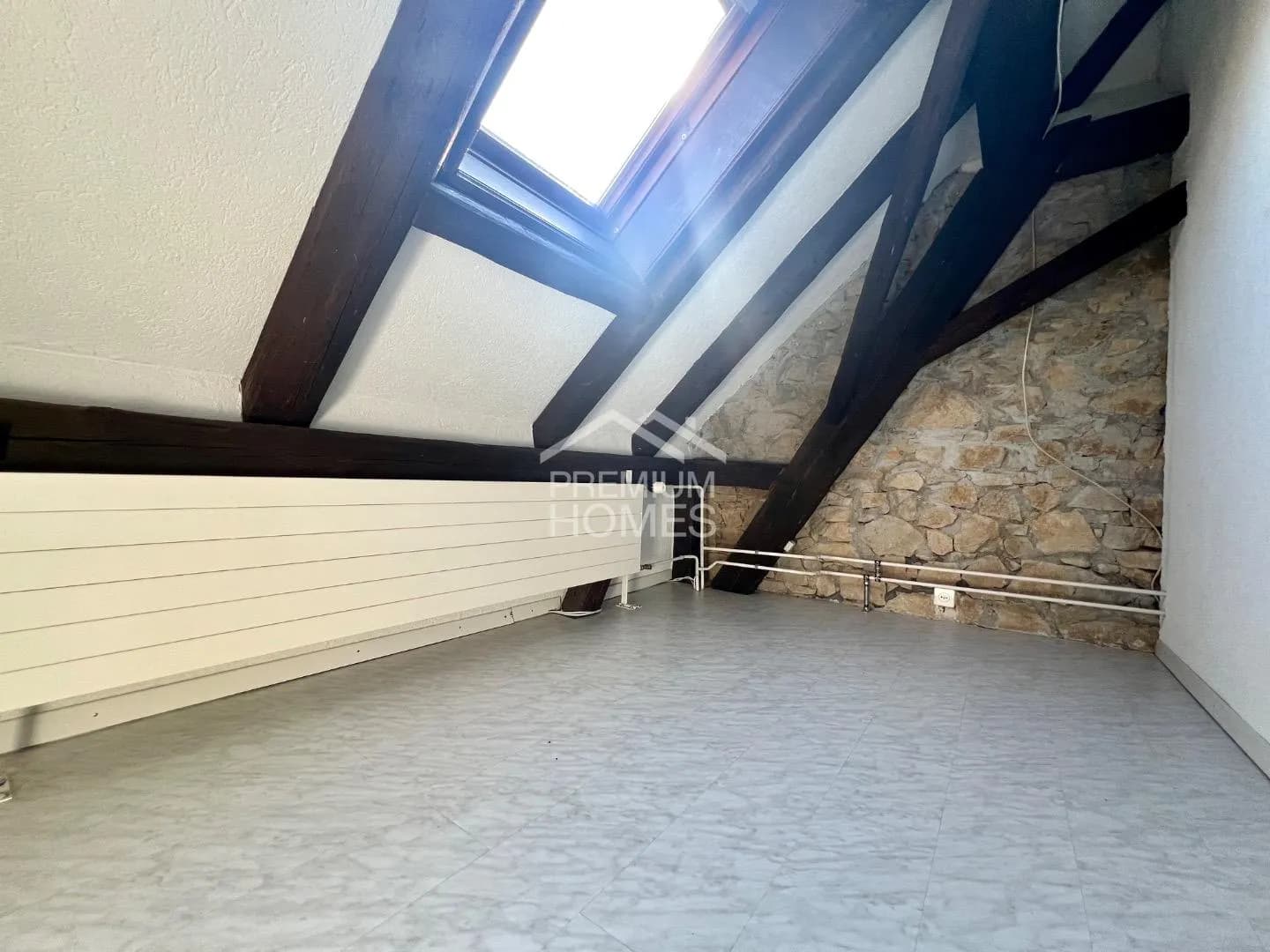 Rarität mit Weitsicht: MFH mit Baulandreserve und Bergblick