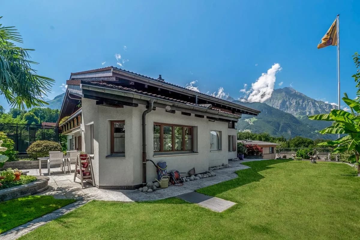 Doppeleinfamilienhaus mit atemberaubender Panoramaaussicht