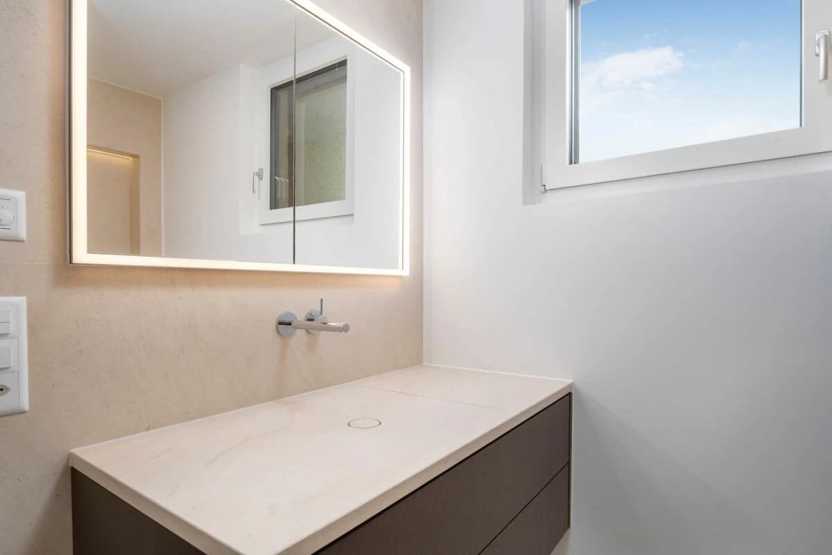 Maisonette-Dachwohnung mit Seesicht - Wohnen über den Dächern von Männedorf