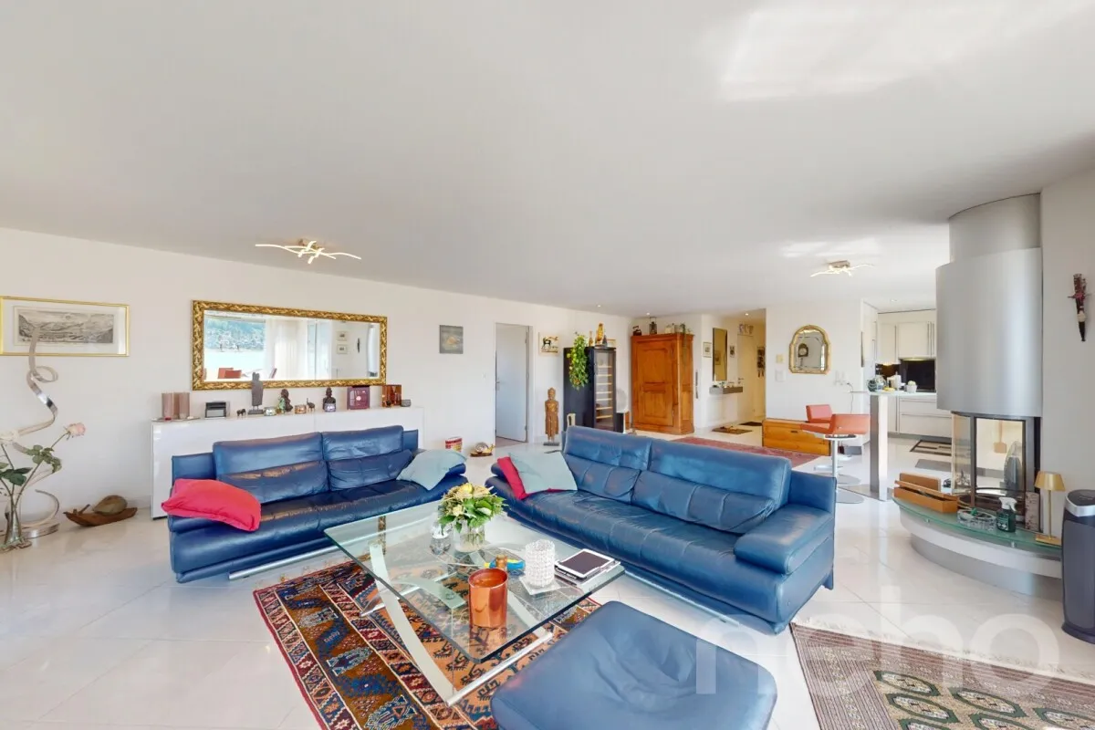 Wohnen mit Weitblick: Exklusive Wohnung direkt am Sihlsee