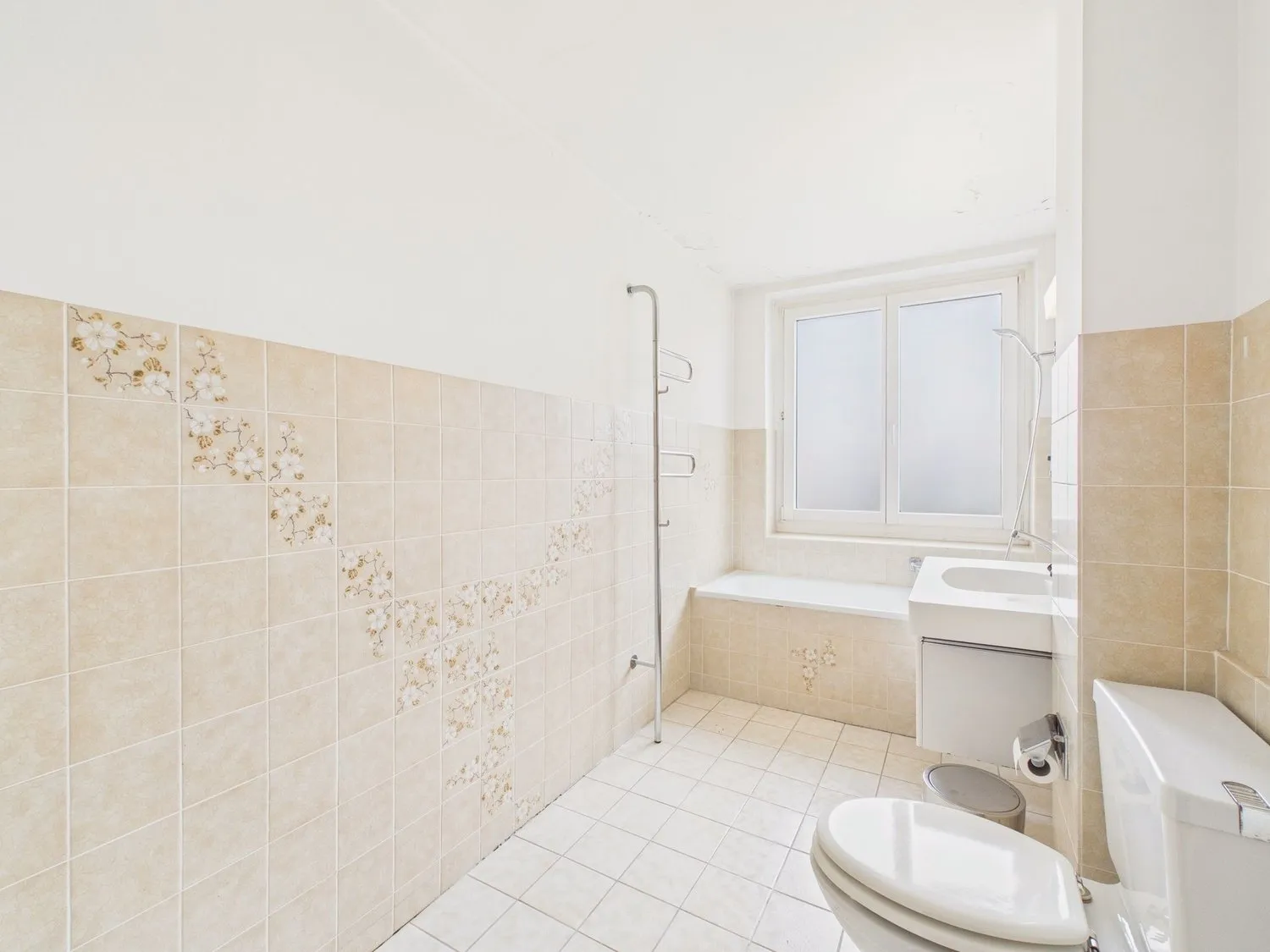 Grosszügige 5.5-Zimmer Wohnung in Allschwil 24 Monate befristet bis 31.07.2027